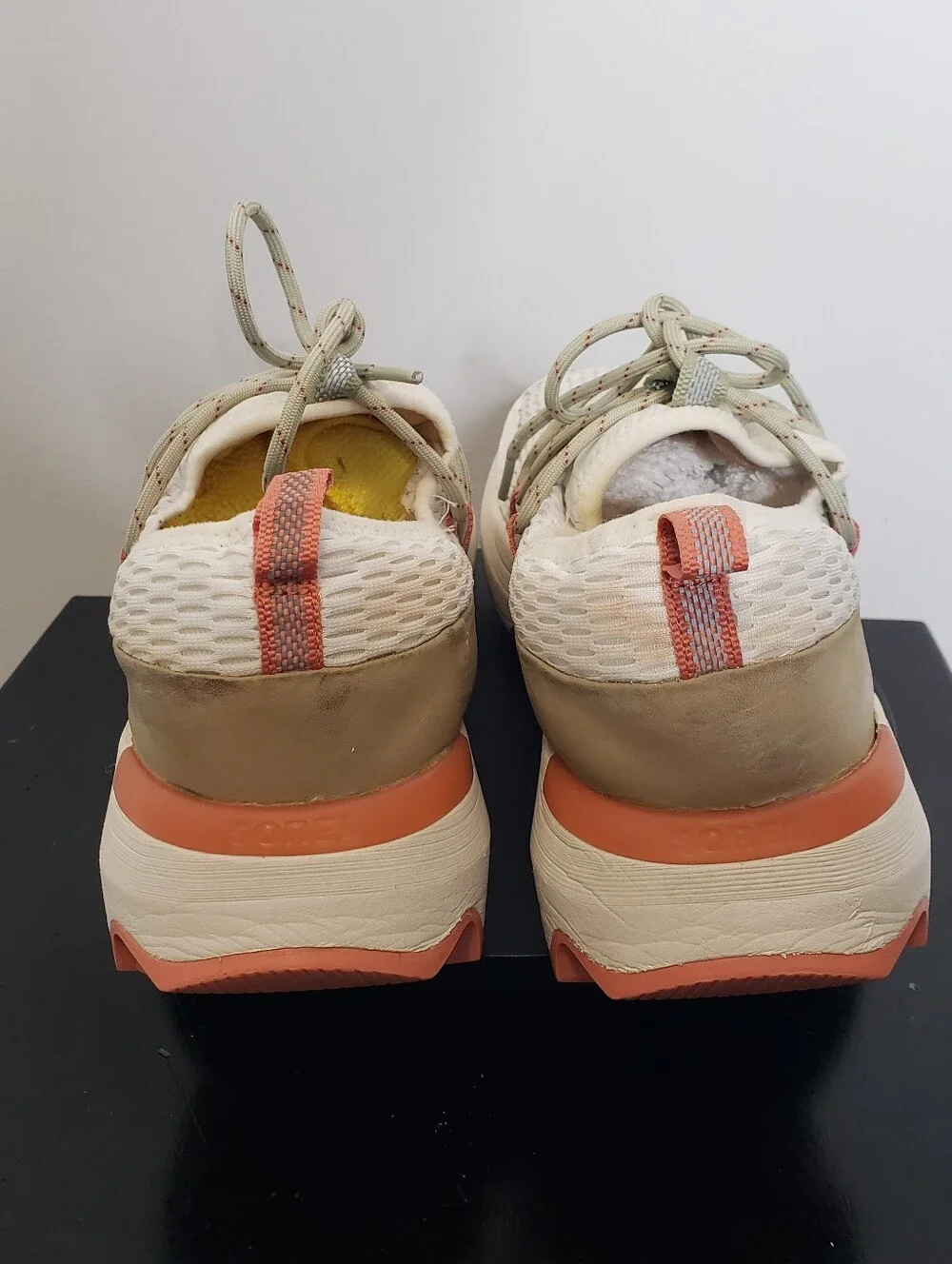 Sorel Kinetic Impact Lace Shoes Womens Sz 9.5 Sea Salt White Tan Orange Mesh